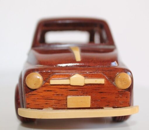 Modellino Fiat 500 in legno
